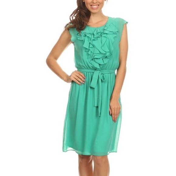 Emma & Michele Dresses & Skirts - NWT Emma & Michele Sleeveless Ruffle Dress